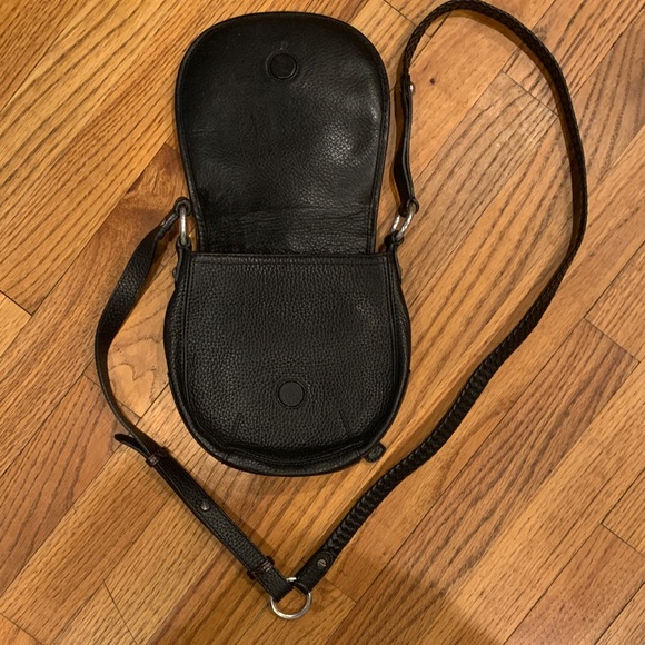 Brighton Mission Bay Flap Saddle Bag in black and brown two tone leather finish - Picture 3 of 9